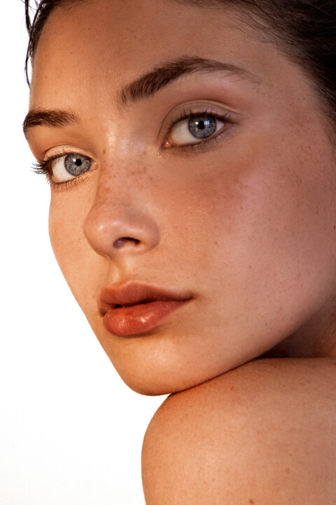 Anna Shum