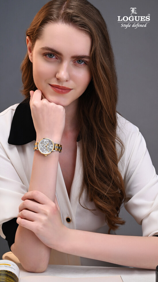 Our gorgeous Dolly for @logueswatches by @1997_memory_makers
